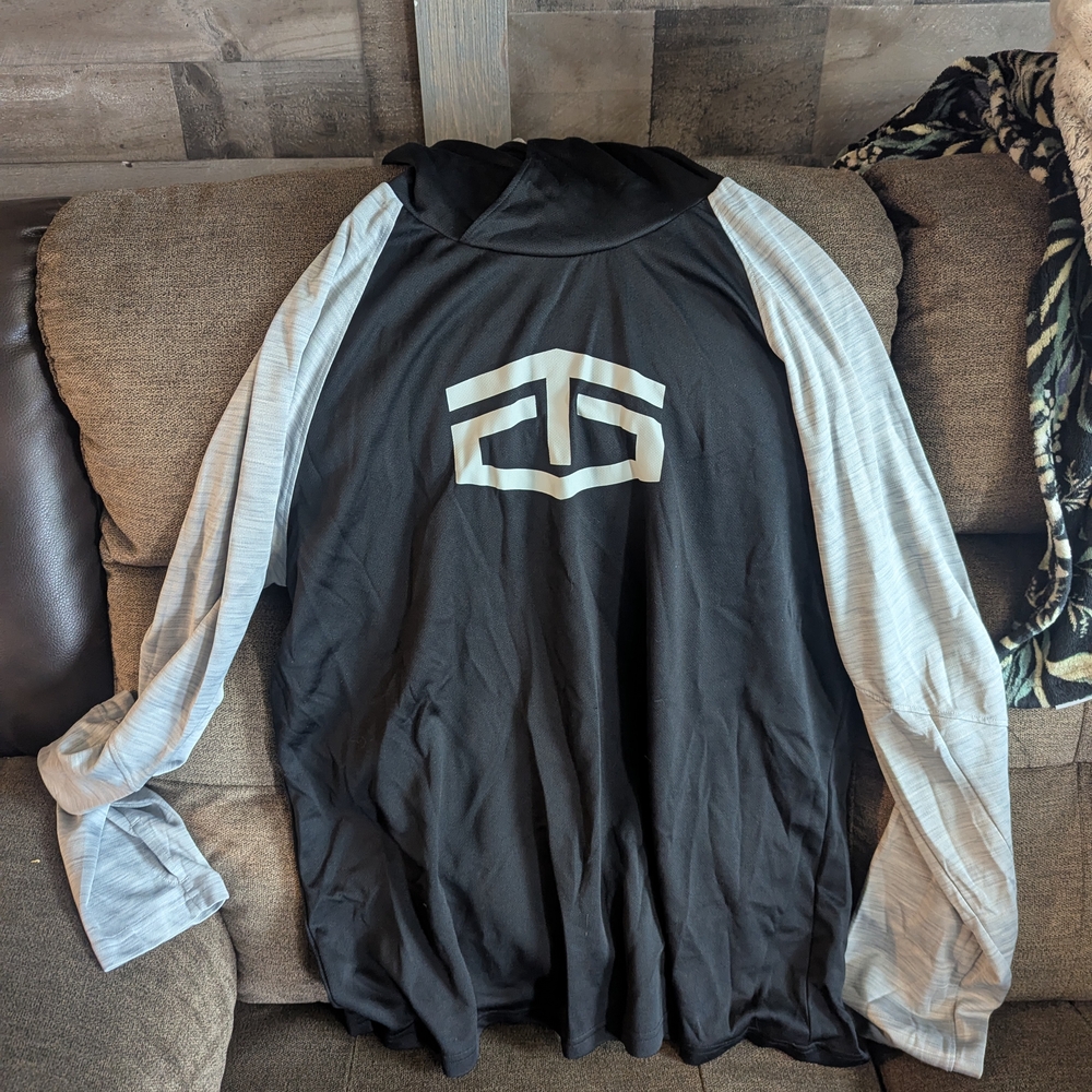 Mens Tapout Hoodie Xl